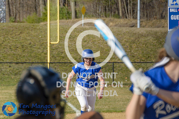 Auburn vs Leicester Girls Varsity Softball 2017-0002