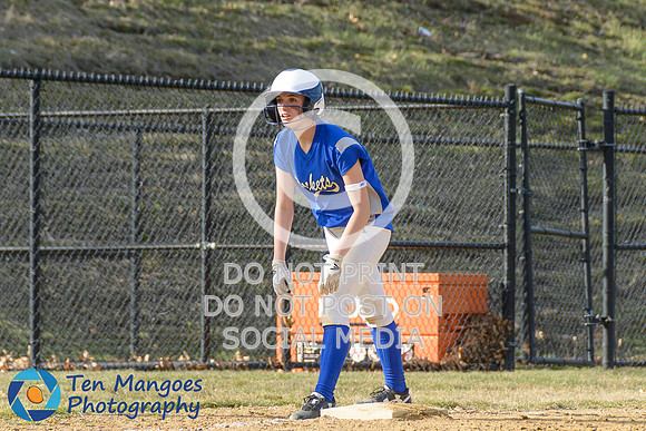 Auburn vs Leicester Girls Varsity Softball 2017-0010