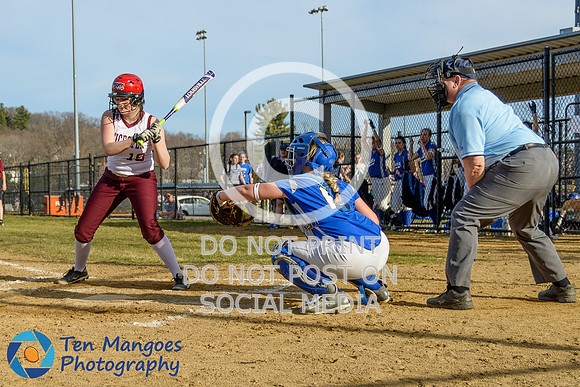 Auburn vs Leicester Girls Varsity Softball 2017-0033