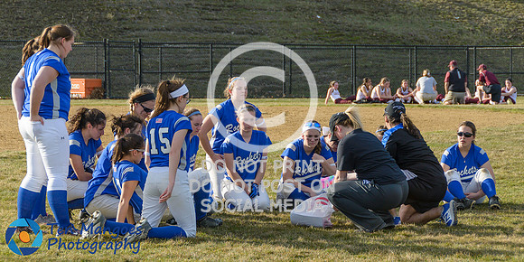 Auburn vs Leicester Girls Varsity Softball 2017-0036