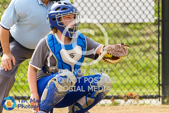 Auburn vs Oxford Varsity Softball 2017-0067