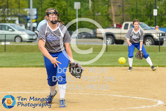 Auburn vs Oxford Varsity Softball 2017-0098