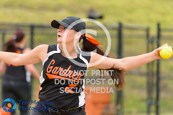 Auburn vs Gardner Softball CD2 QF 2017-0009