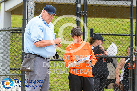 Auburn vs Gardner Softball CD2 QF 2017-0043