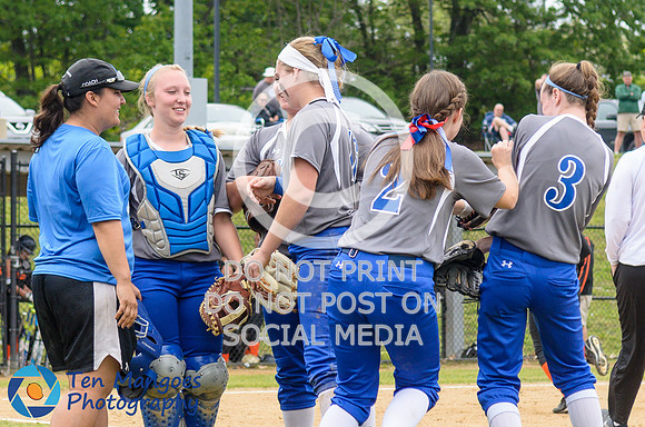 Auburn vs Gardner Softball CD2 QF 2017-0049