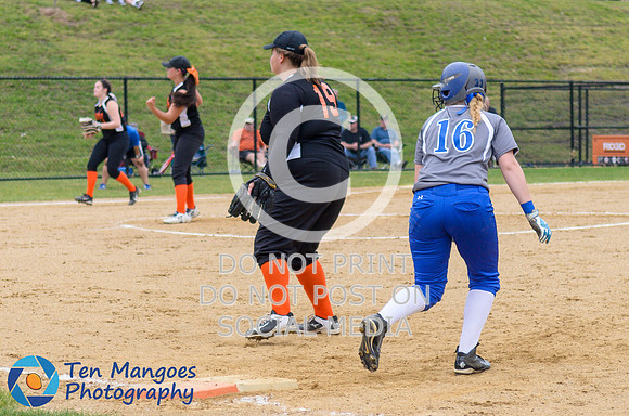 Auburn vs Gardner Softball CD2 QF 2017-0061