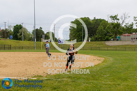 Auburn vs Gardner Softball CD2 QF 2017-0078