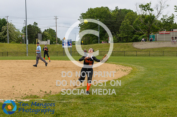 Auburn vs Gardner Softball CD2 QF 2017-0079