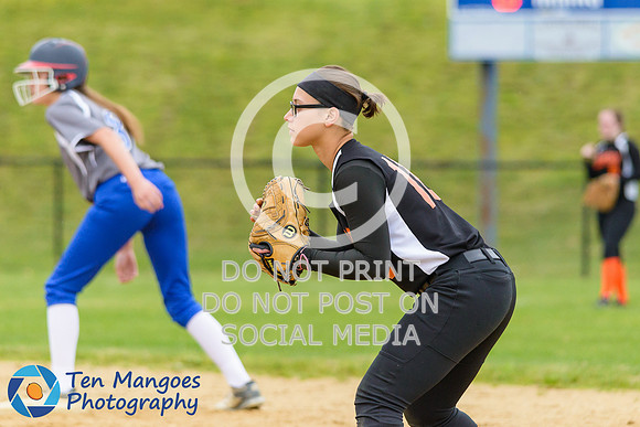 Auburn vs Gardner Softball CD2 QF 2017-0083
