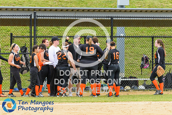 Auburn vs Gardner Softball CD2 QF 2017-0097