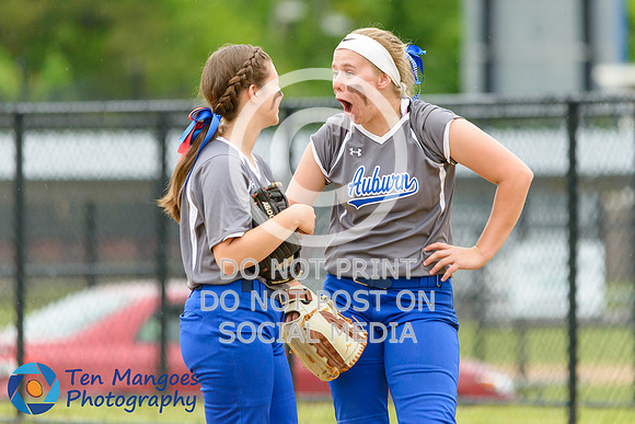 Auburn vs Gardner Softball CD2 QF 2017-0150