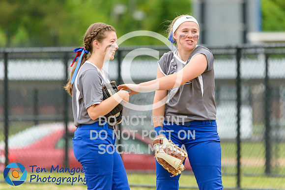 Auburn vs Gardner Softball CD2 QF 2017-0151