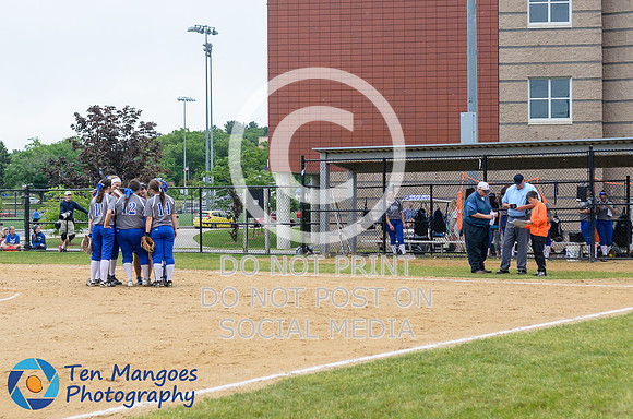 Auburn vs Gardner Softball CD2 QF 2017-0157