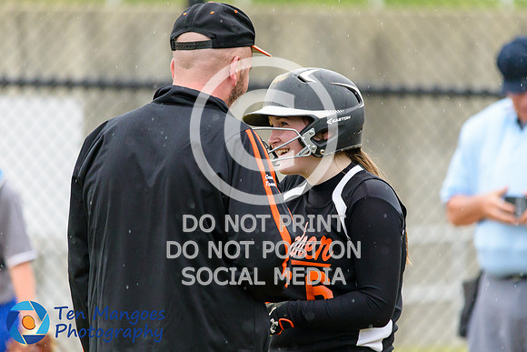 Auburn vs Gardner Softball CD2 QF 2017-0166