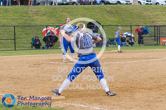 Auburn vs Gardner Softball CD2 QF 2017-0179