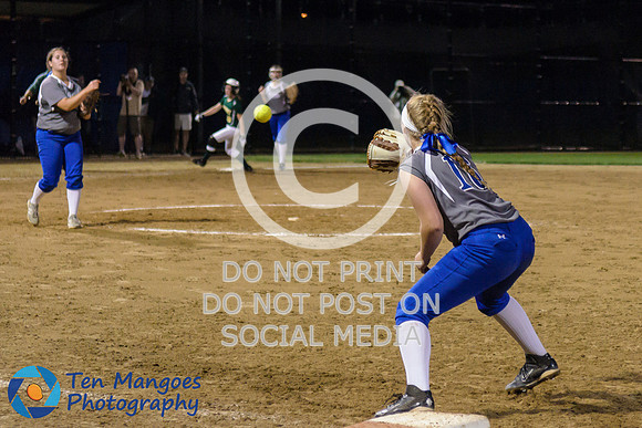 Auburn vs Oakmont Softball CD2 SF 2017-0019