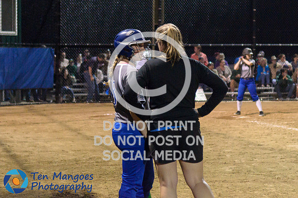 Auburn vs Oakmont Softball CD2 SF 2017-0026