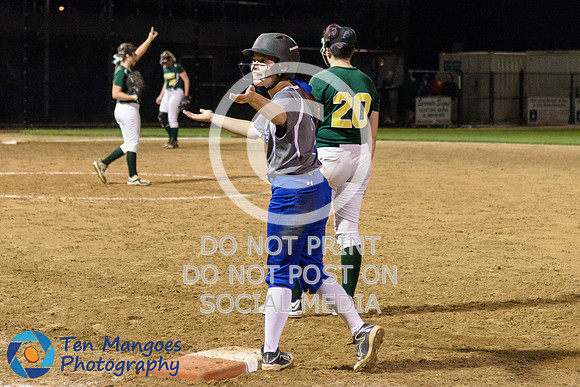 Auburn vs Oakmont Softball CD2 SF 2017-0041
