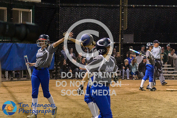 Auburn vs Oakmont Softball CD2 SF 2017-0048