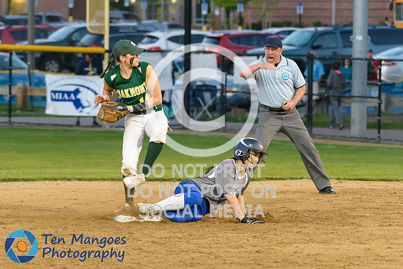 Auburn vs Oakmont Softball CD2 SF 2017-0086