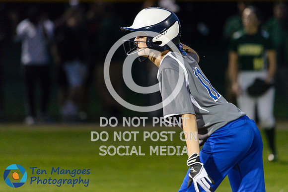 Auburn vs Oakmont Softball CD2 SF 2017-0092