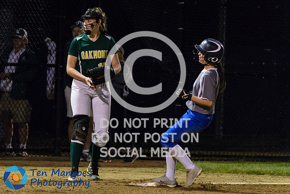 Auburn vs Oakmont Softball CD2 SF 2017-0119