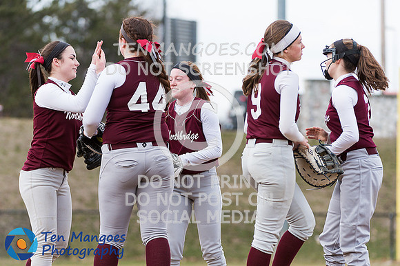 Auburn vs Northbridge Varsity Softball 2018-0071