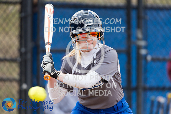 Auburn vs Northbridge Varsity Softball 2018-0078