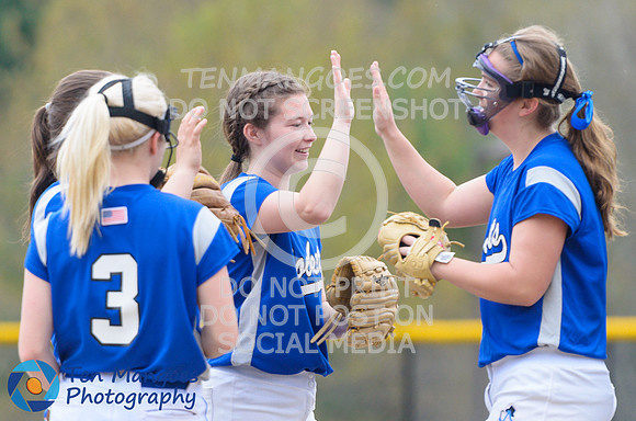 Auburn vs Southbridge Varsity Softball 2018-0064
