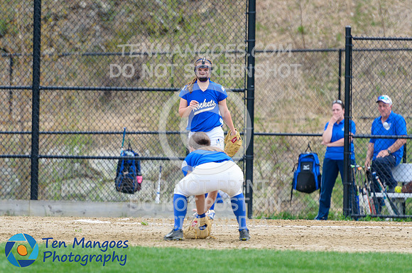 Auburn vs Southbridge Varsity Softball 2018-0094